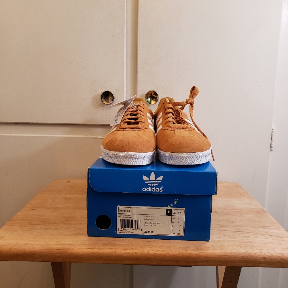 Men sneakers (never worn)